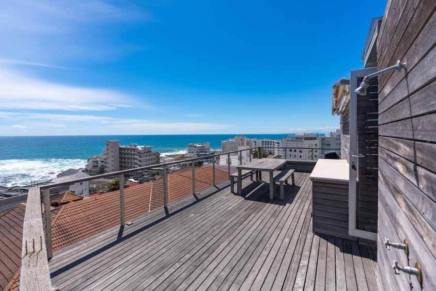 4 Bedroom Property for Sale in Bantry Bay Western Cape